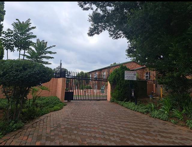 2 BEDROOM APARTMENT FOR SALE IN DISCOVERY